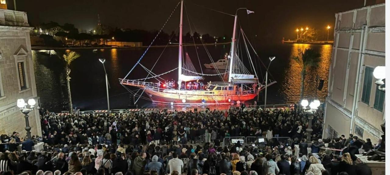 Al Mar 38 - The Fab Stay Μπρίντιζι Εξωτερικό φωτογραφία